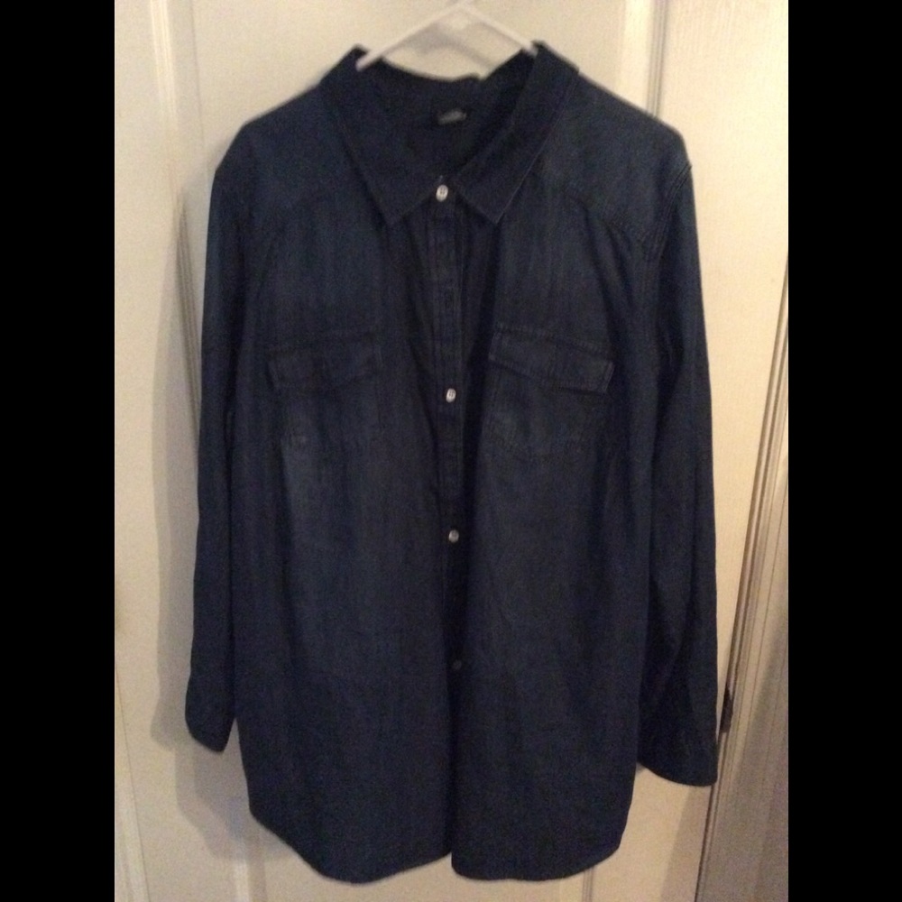 Navy blue top
